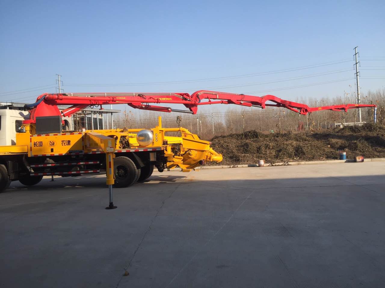 普光小型混凝土泵车